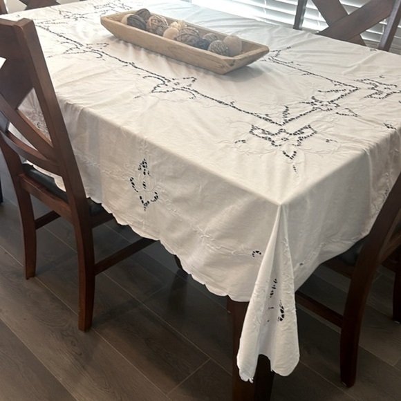 Vintage European Linen Embroidery Cutwork Table Cloth 93” x 126” - Picture 3 of 16